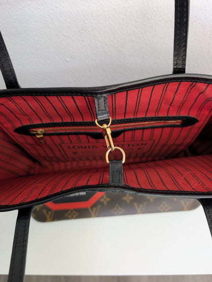 Louis Vuitton Neverfull World Tour Bag