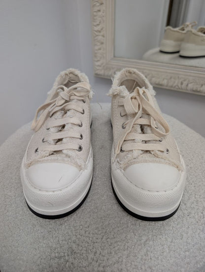Christian Dior Walk'n'Dior Sneakers. Size 36.5.