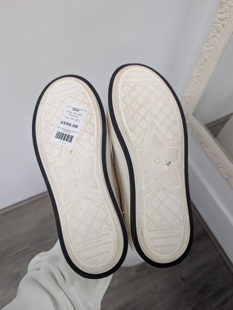 Christian Dior Walk'n'Dior Sneakers. Size 36.5.