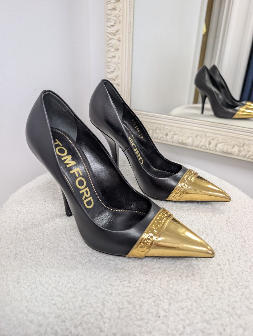 Tom Ford Gold Plate Point Stiletto High Heels. Size 37.