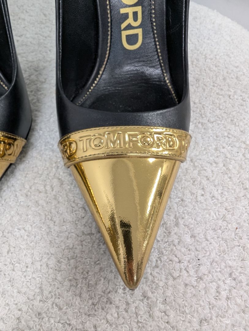 Tom Ford Gold Plate Point Stiletto High Heels. Size 37.