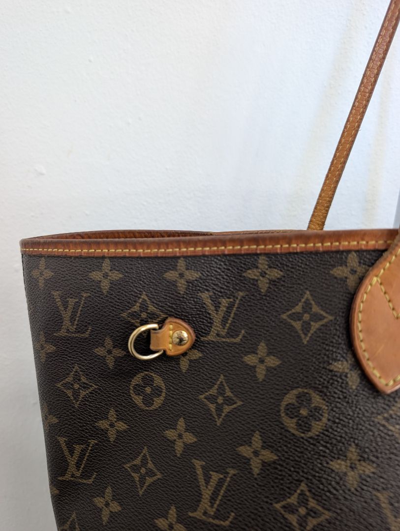 Louis Vuitton Neverfull MM Monogram Bag