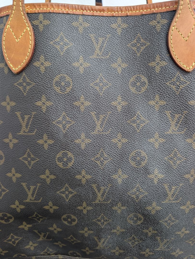 Louis Vuitton Neverfull MM Monogram Bag