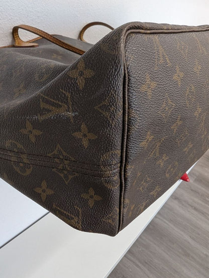 Louis Vuitton Neverfull MM Monogram Bag