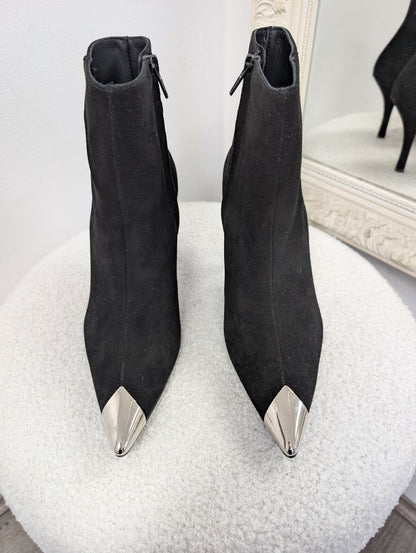 Flattered X Suede Leather Silver Tip Ankle Boot. Size 38.