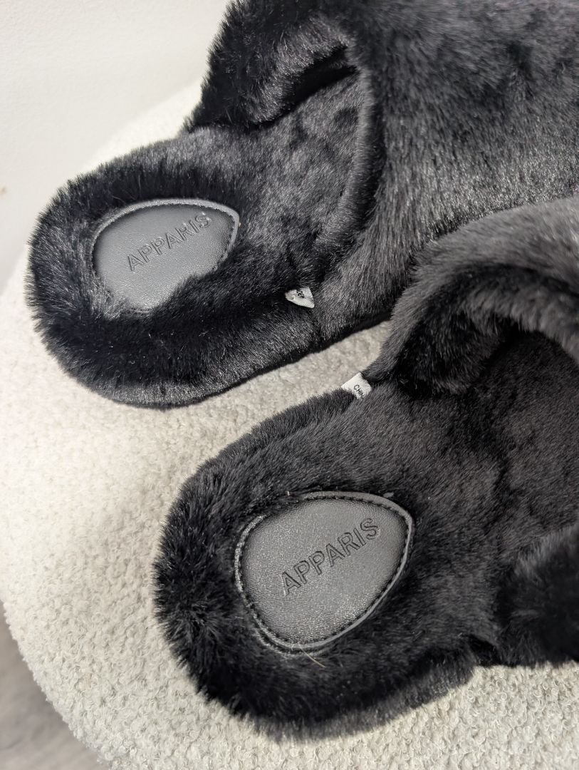Apparis Dillon Slippers. Size 39.