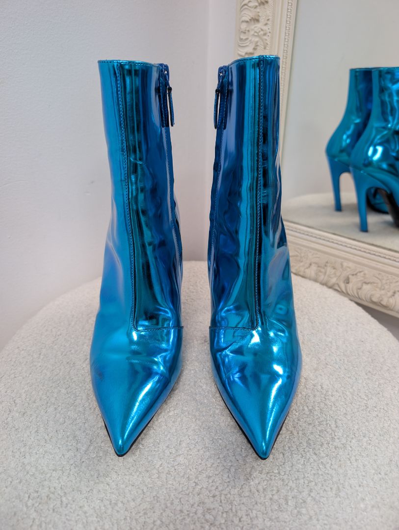 Balenciaga Knife Stiletto Boots Metallic Blue. Size 37.