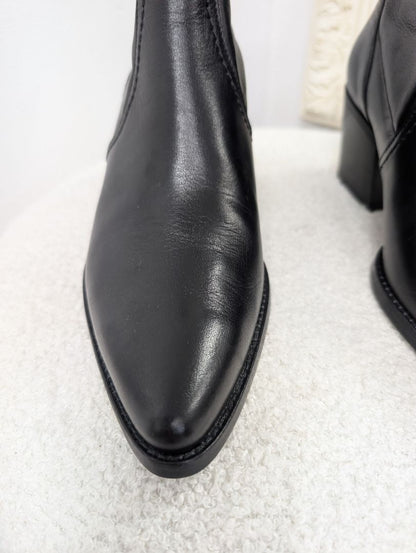 Paul Green Black Leather Ankle Boots. Size 38.