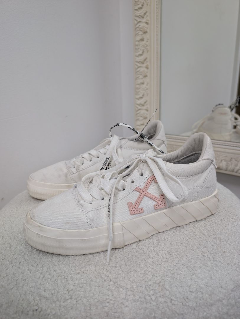 Off White Vulcanized Eco Canvas Sneaker. Size 39.