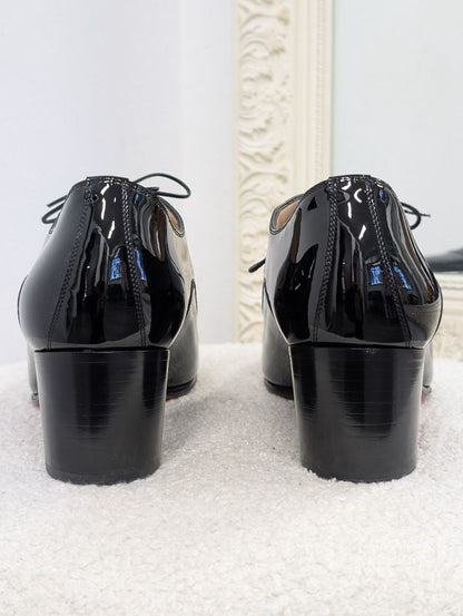 Christian Louboutin Patent Leather Lace up Brogues. Size 37.