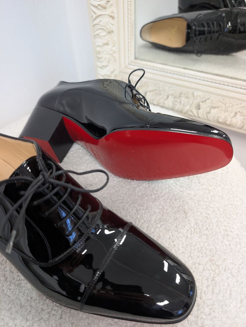 Christian Louboutin Patent Leather Lace up Brogues. Size 37.