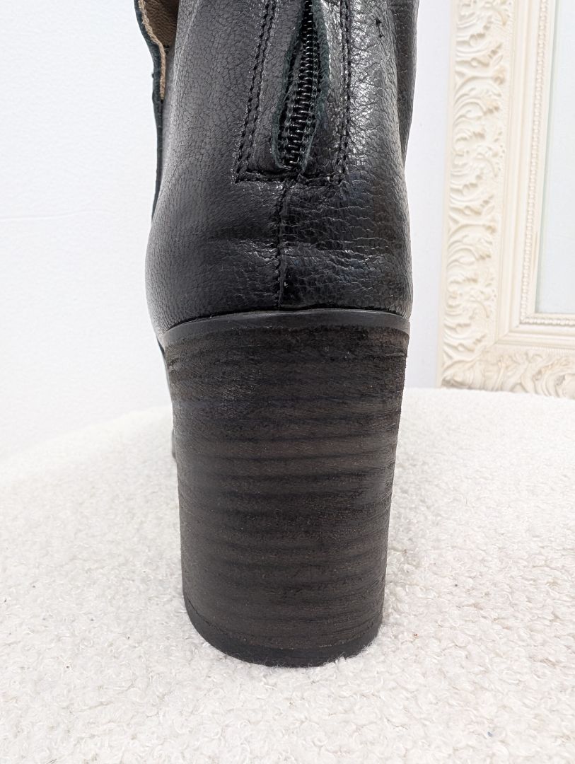 Nylon Black Leather Ankle Boots. Size 40.