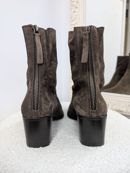 Paul Green Suede Ankle Boots. Size 38.