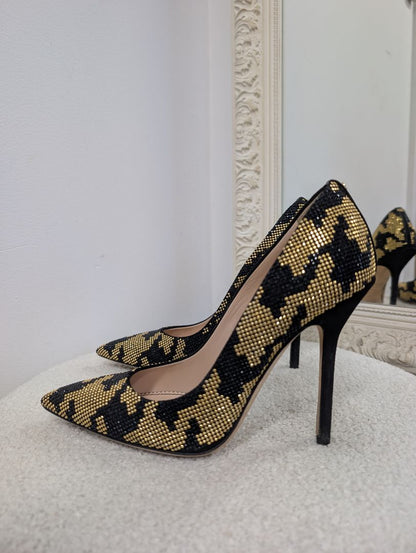 Dsquared 2 Black and Gold Studded Pump. Size 38.
