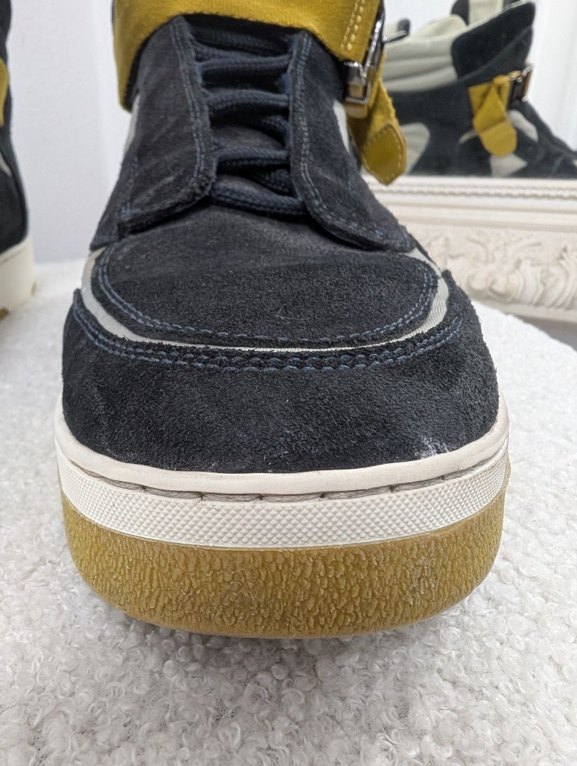 Louis Vuitton Rivoli Hightop Sneakers. Size 39.5.