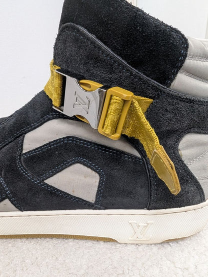 Louis Vuitton Rivoli Hightop Sneakers. Size 39.5.