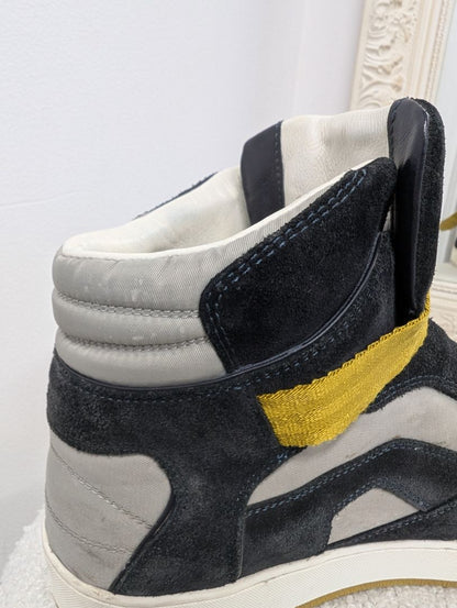 Louis Vuitton Rivoli Hightop Sneakers. Size 39.5.