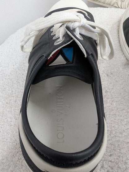 Louis Vuitton Black and White Leather Sneakers. Size 39.