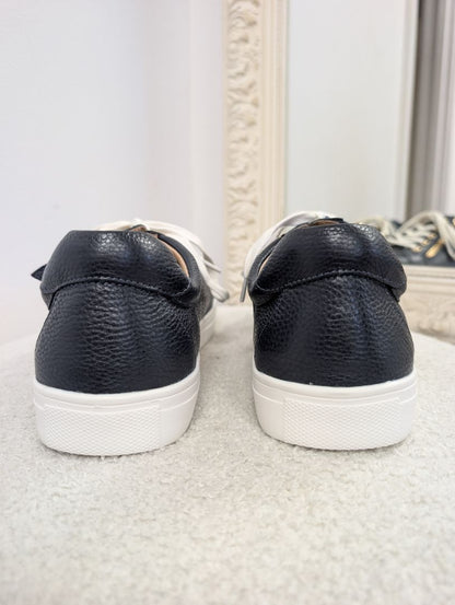 Klouds Cara Lace Up Sneakers. Size 40