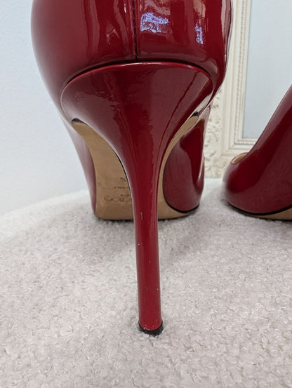 Jimmy Choo Red Patent Leather Pumps. Size 40.5.