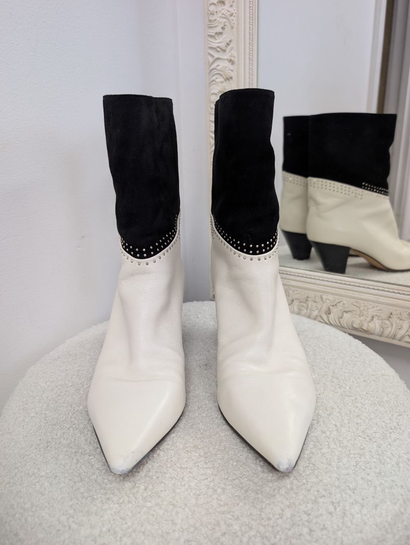 Jimmy Choo Bear Ankle Boots. Size 39.
