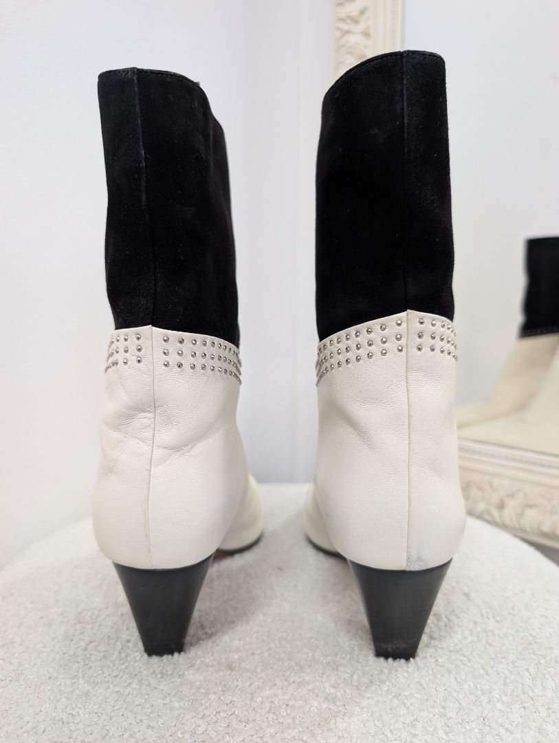 Jimmy Choo Bear Ankle Boots. Size 39.