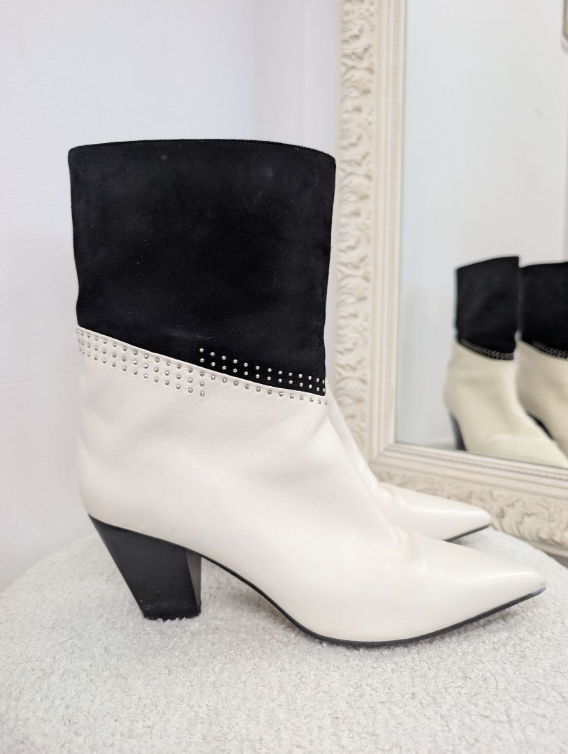 Jimmy Choo Bear Ankle Boots. Size 39.