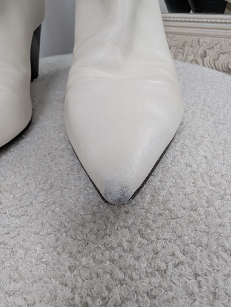 Jimmy Choo Bear Ankle Boots. Size 39.