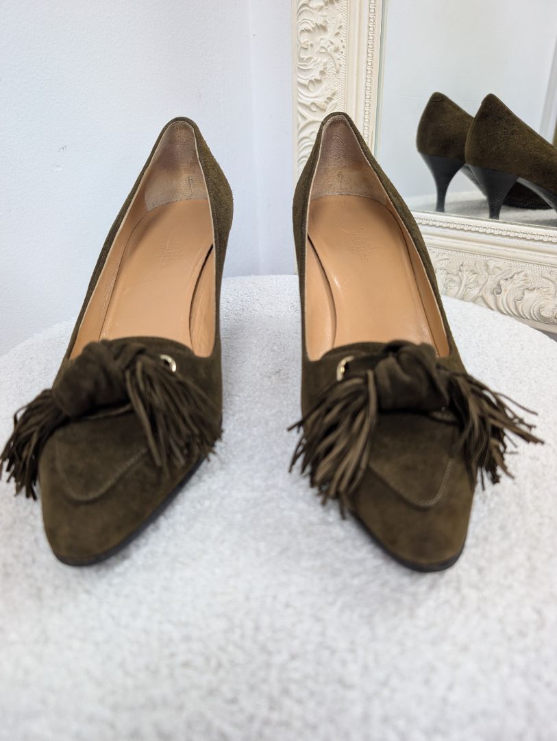 Hermes Suede Tassel Pumps. Size 39.