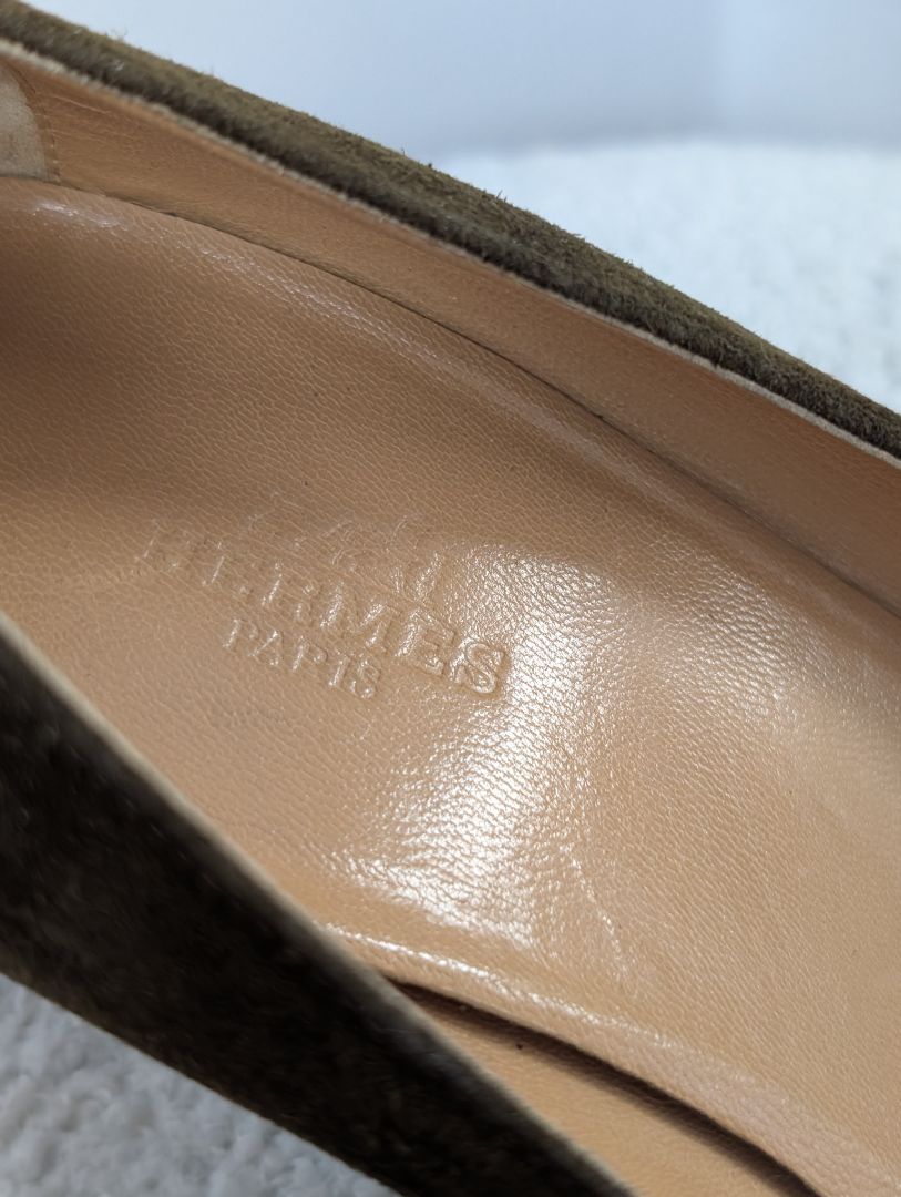 Hermes Suede Tassel Pumps. Size 39.