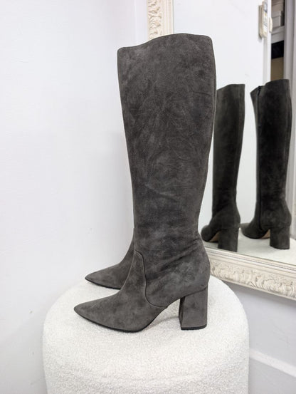 Fabio Rusconi Struzzo Grey Suede Boots. Size 39.