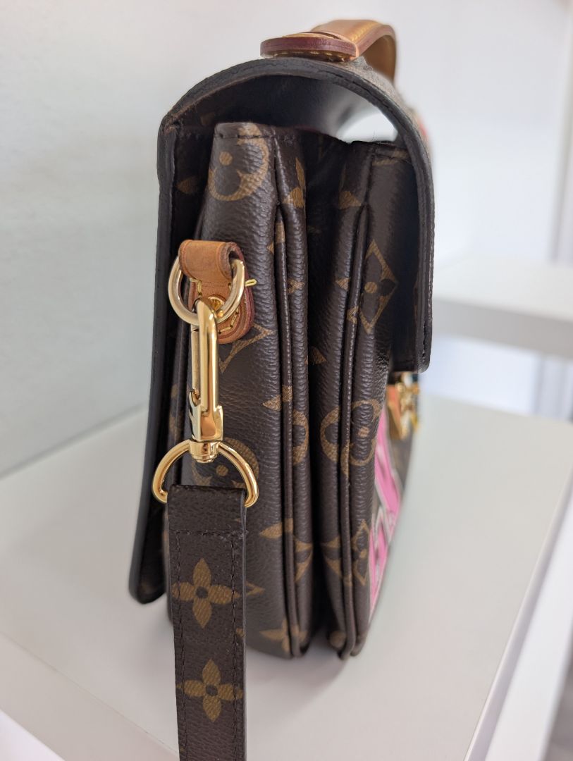 Louis Vuitton Metis Canvas Cross Body Bag