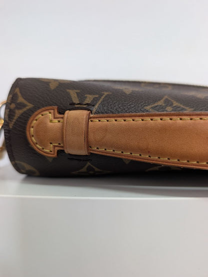Louis Vuitton Metis Canvas Cross Body Bag