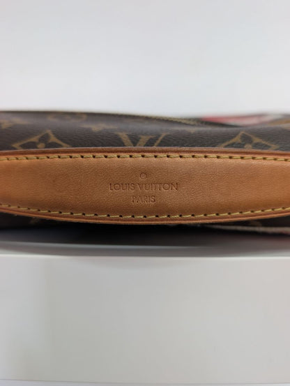 Louis Vuitton Metis Canvas Cross Body Bag