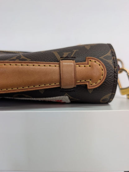 Louis Vuitton Metis Canvas Cross Body Bag