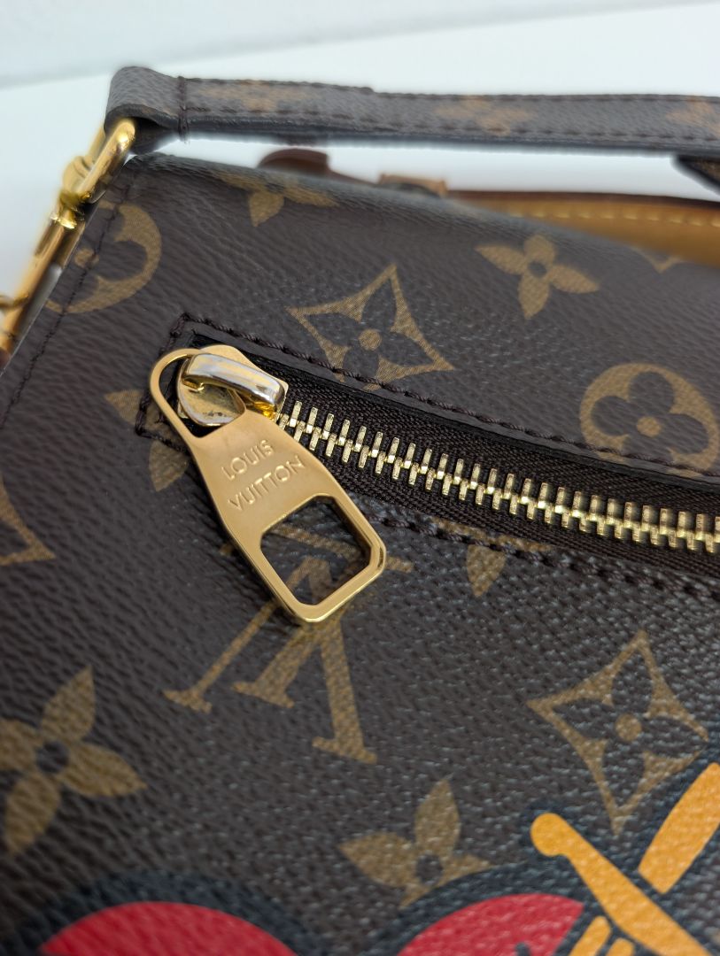 Louis Vuitton Metis Canvas Cross Body Bag