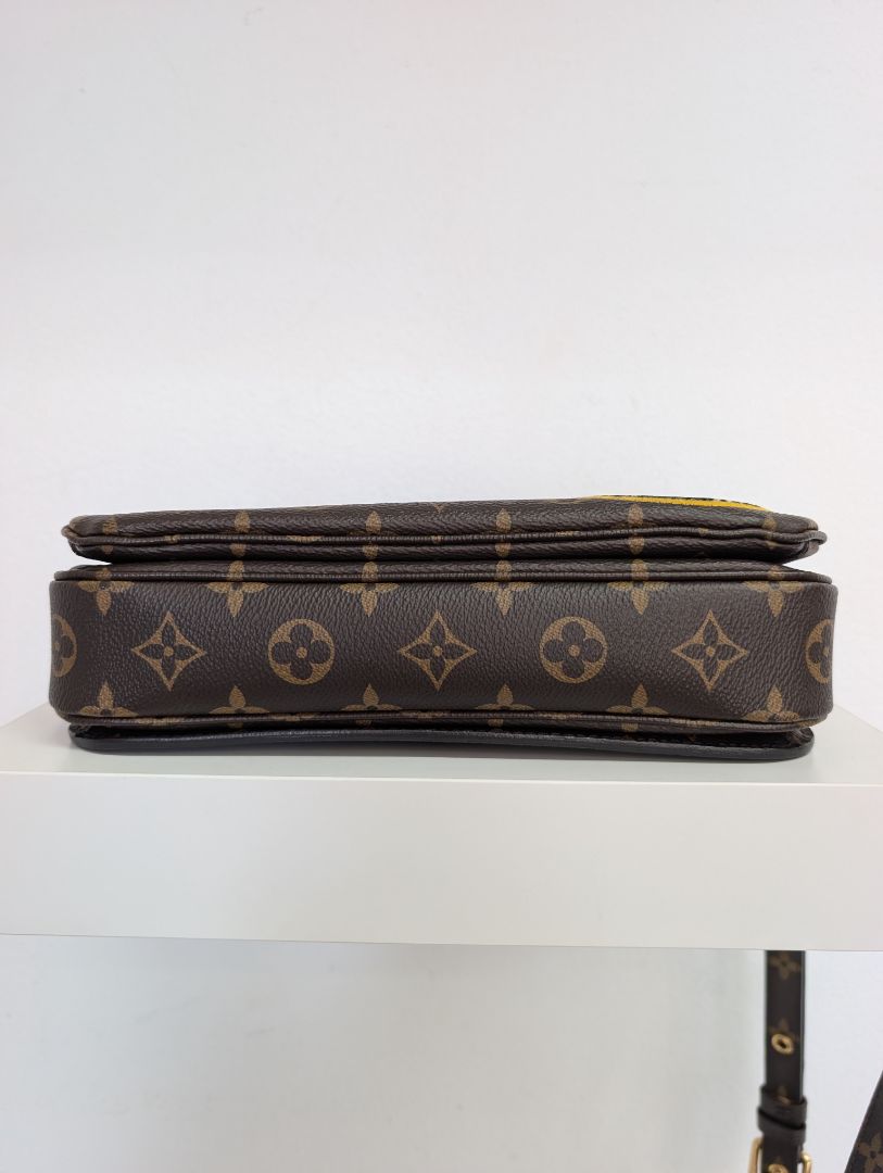 Louis Vuitton Metis Canvas Cross Body Bag