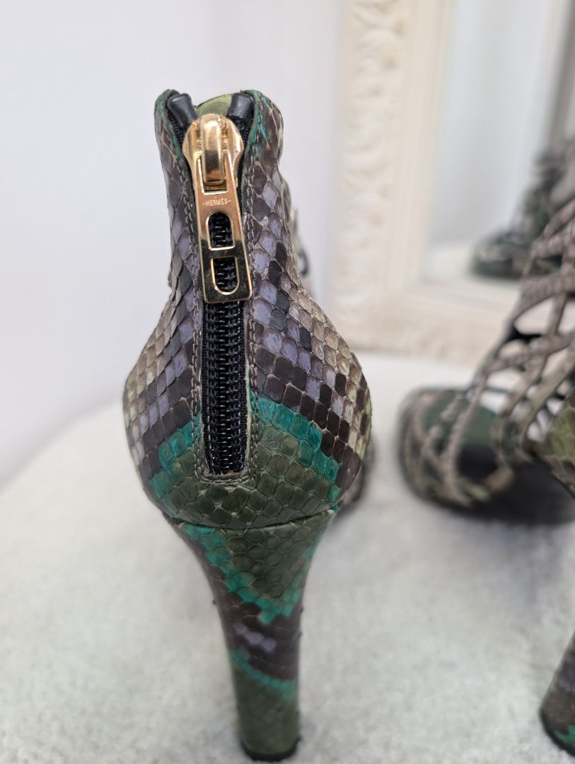 Hermes Cage Python Sandals. Size 39.