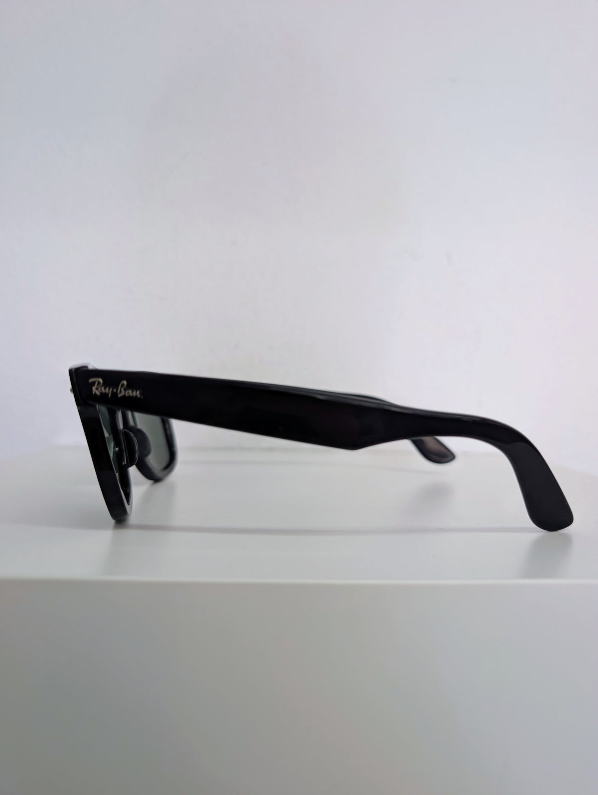 Ray Ban Black Wayfarer Classic Sunglasses