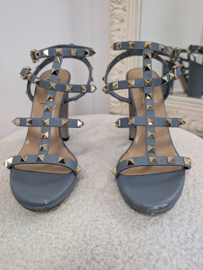 Valentino Garavani  Blue Cage Block Heels. Size 38.