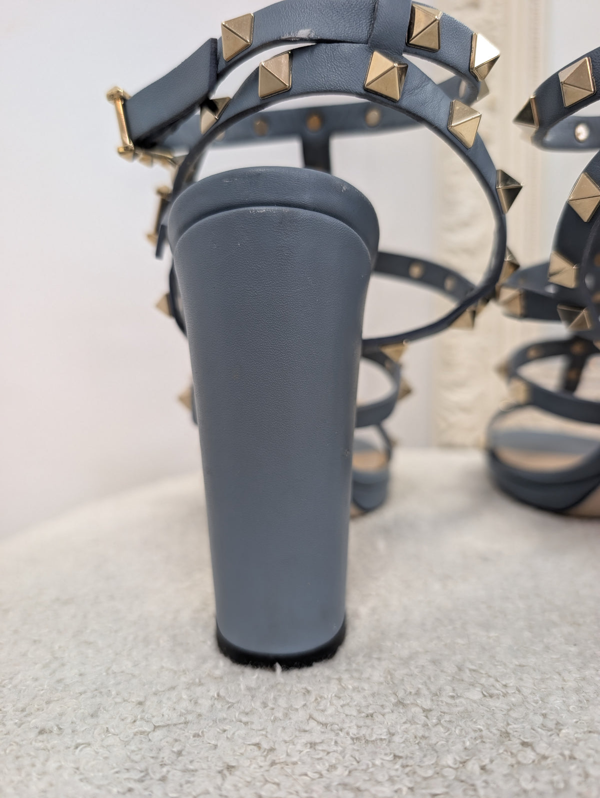 Valentino Garavani  Blue Cage Block Heels. Size 38.