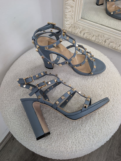 Valentino Garavani  Blue Cage Block Heels. Size 38.