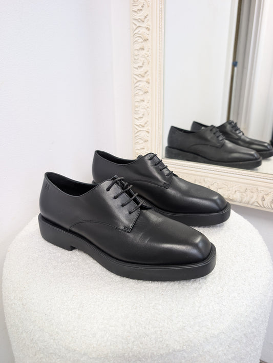 Emporio Armani Lace Up Derby Shoes. Size 38.