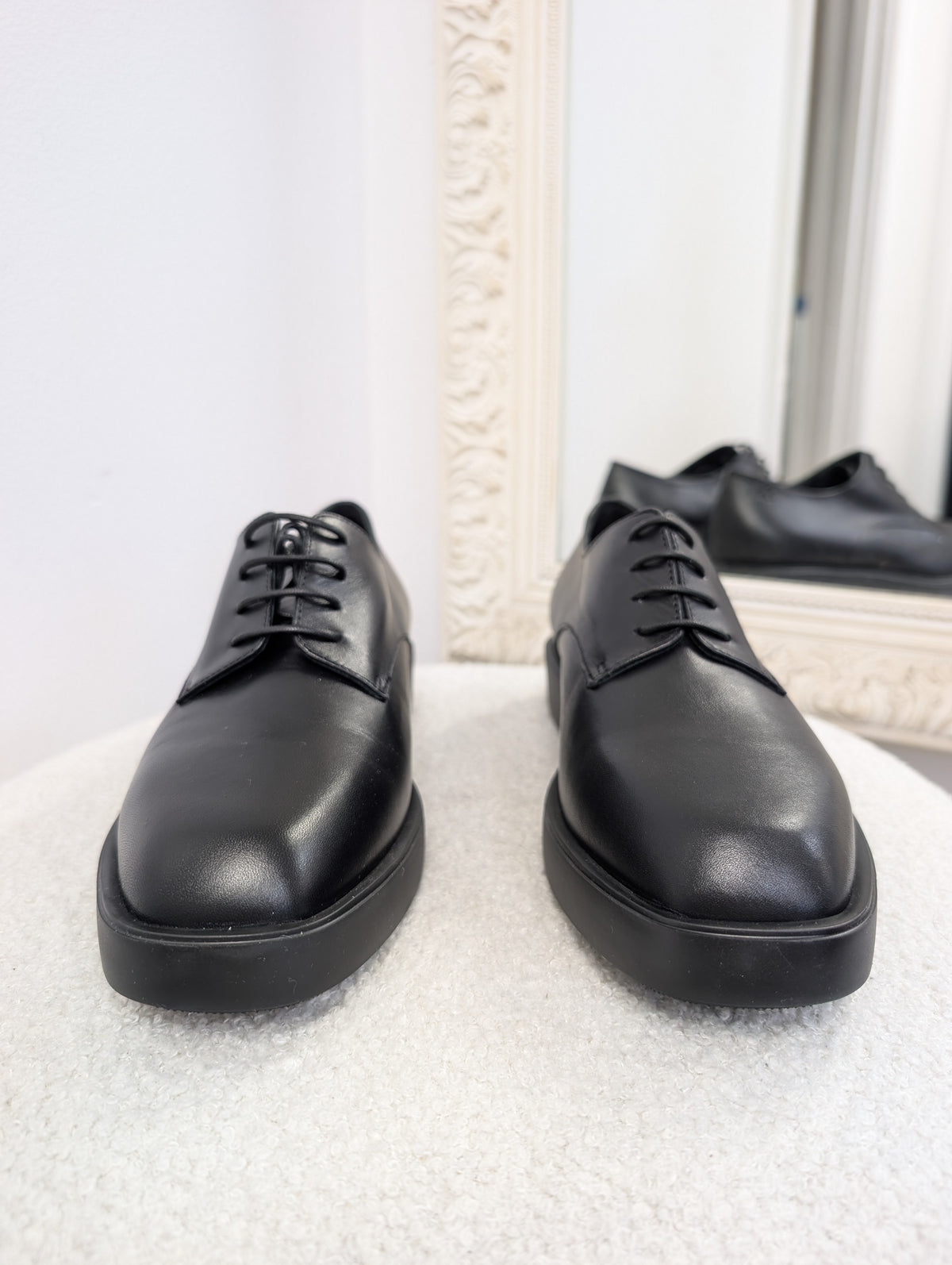 Emporio Armani Lace Up Derby Shoes. Size 38.