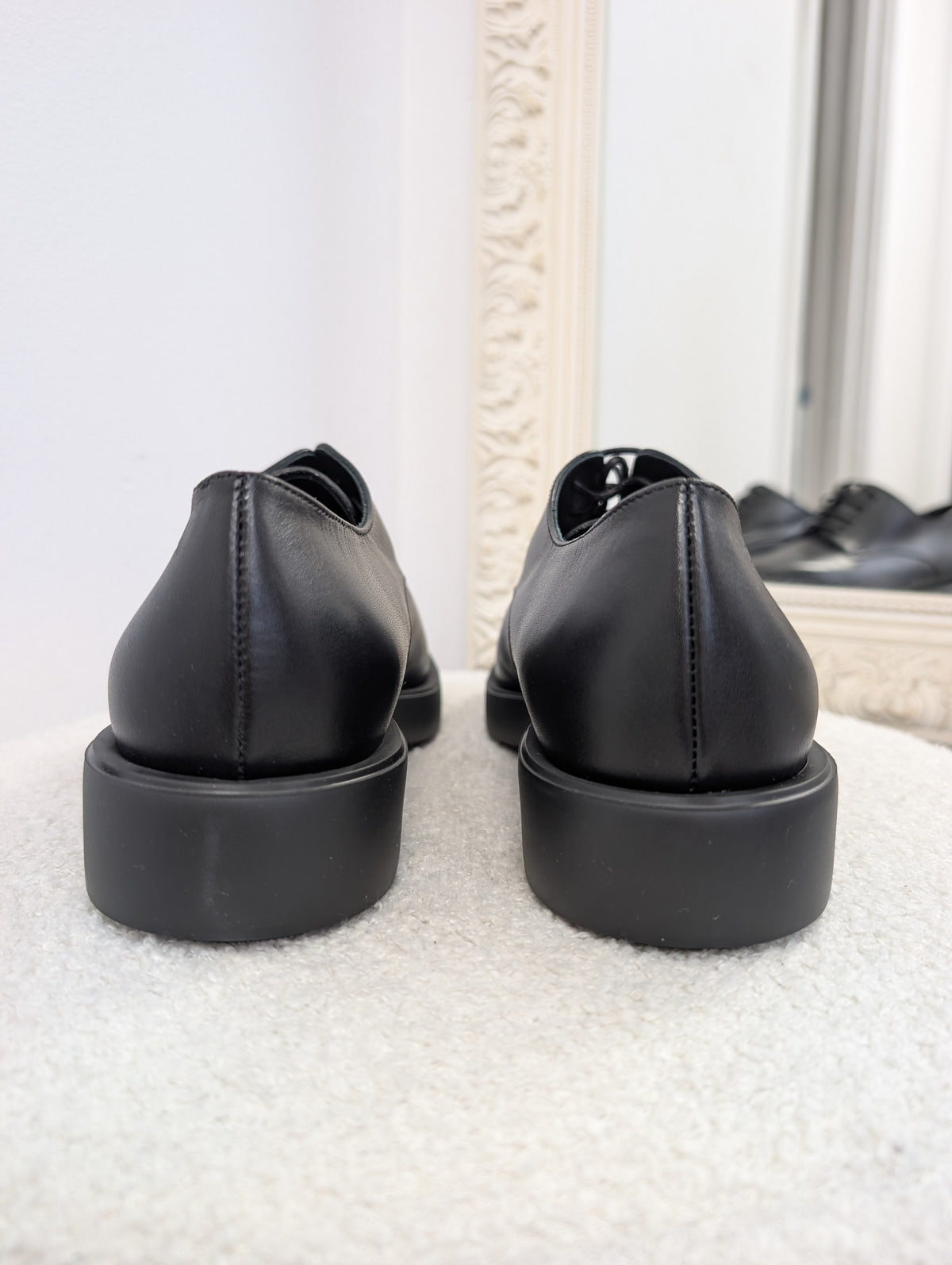 Emporio Armani Lace Up Derby Shoes. Size 38.