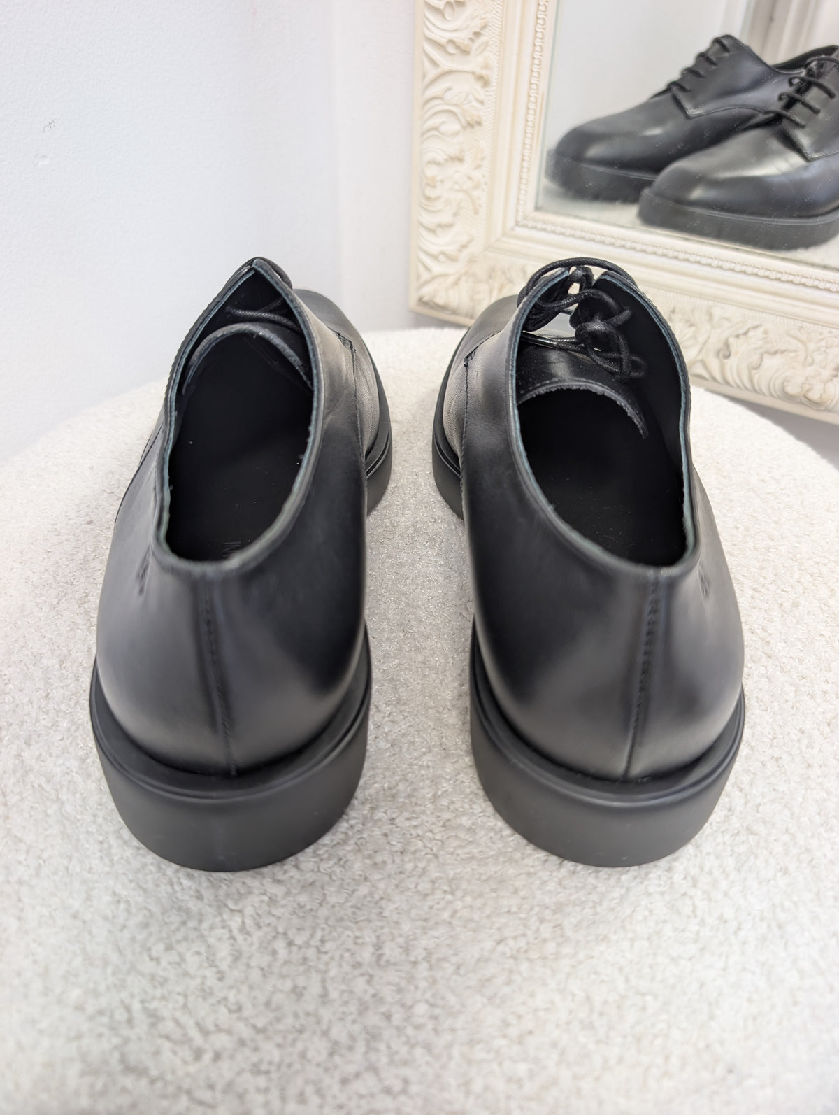 Emporio Armani Lace Up Derby Shoes. Size 38.