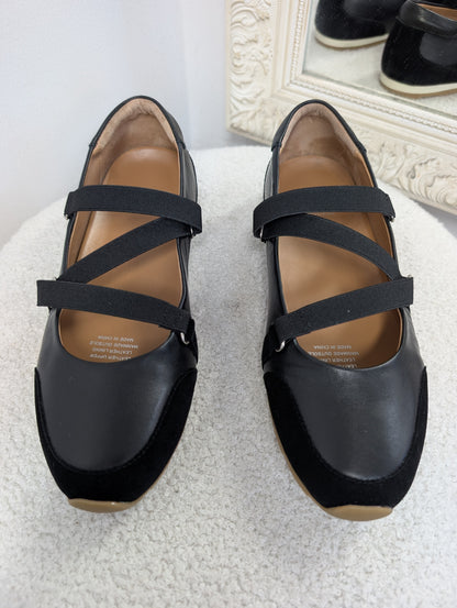 EOS Jasarae Sneakerina. Size 39.