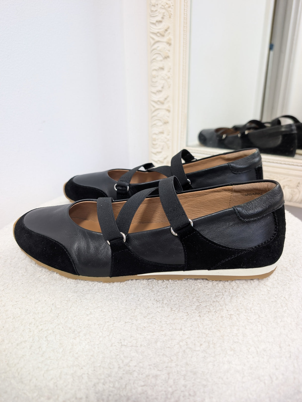 EOS Jasarae Sneakerina. Size 39.